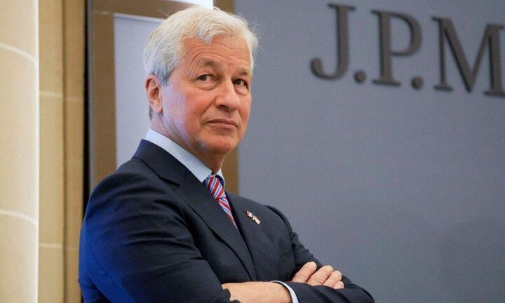 JP Morgan: Αύξησε τις προβλέψεις για έσοδα από τόκους