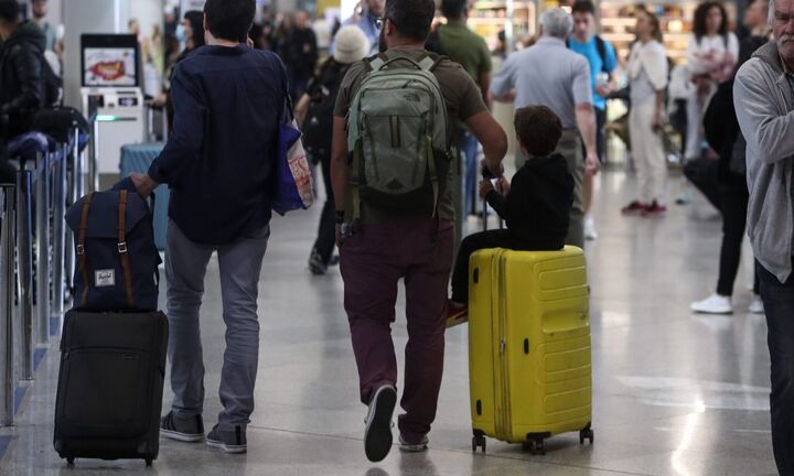 ΙΝΣΕΤΕ: Αύξηση 5,7% στις διεθνείς αεροπορικές αφίξεις το πρώτο εξάμηνο του 2025