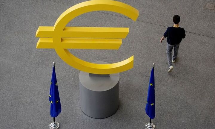 ΕΚΤ: Αποκλιμάκωση πληθωρισμού δείχνουν οι προσδοκίες των καταναλωτών