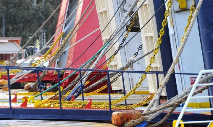 Δεμένα όλα τα πλοία την 1η Οκτωβρίου - Τι ζητάει η ΠΝΟ