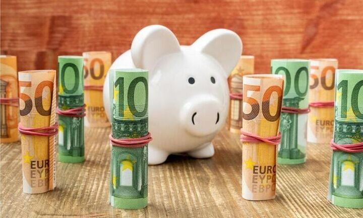 ΤτΕ: Αυξήθηκαν κατά 2,05 δισ. ευρώ καταθέσεις τον Αύγουστο