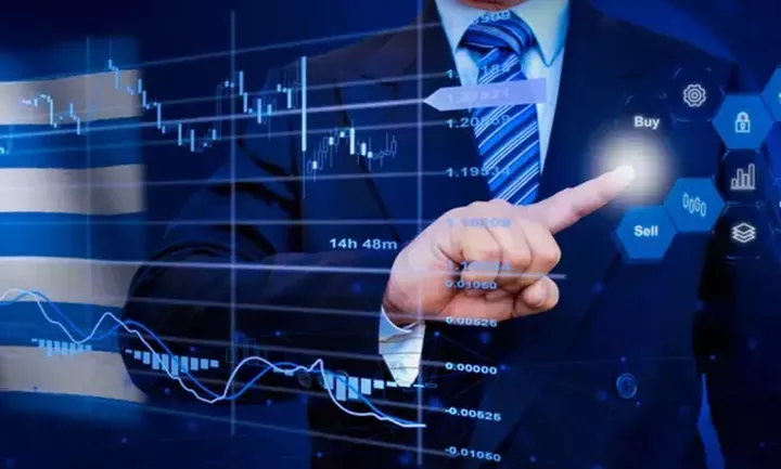ΚΕΠΕ: Ελαφρώς χαμηλότερα η ανάπτυξη το 2025 στο 2,1% - Παραμένει η δυναμική της ελληνικής οικονομίας