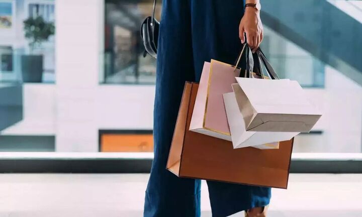 Λιανεμπόριο: Αύξηση τζίρου 4% τον Ιούλιο – Μείωση σε ενδυση και υπόδηση