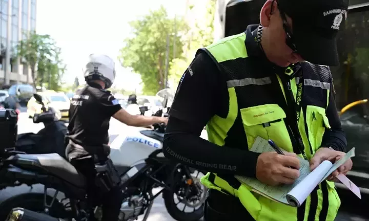Πρόστιμα έως 2.000 ευρώ για απλήρωτα τέλη, ΚΤΕΟ και ανασφάλιστα ΙΧ κάθε εξάμηνο