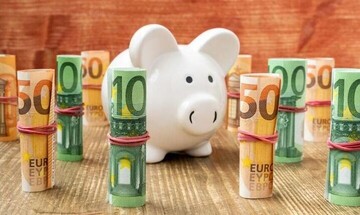 ΤτΕ: Αύξηση στις καταθέσεις των επιχειρήσεων τoν Σεπτέμβριο, μείωση για τα νοικοκυριά