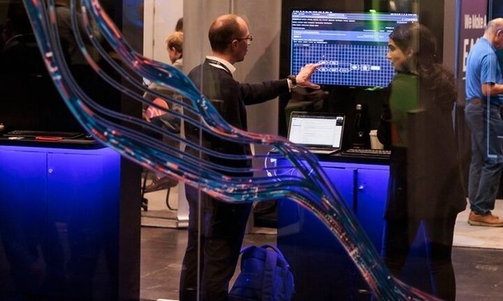 OpenAI: Πάνω από 1,2 εκατ. χρήστες εκφράζουν αυτοκτονικές τάσεις στο ChatGPT