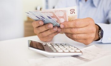 Τα οφέλη και οι αδικίες του νέου φορολογικού νομοσχεδίου – Μεσαία εισοδήματα και νέοι οι κερδισμένοι