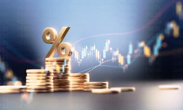 Επιτόκια: Αυξήθηκαν στα δάνεια τον Σεπτέμβριο - Αμετάβλητα στις καταθέσεις