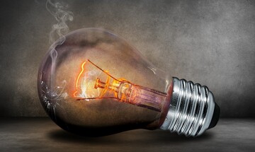 Ηλεκτρικό ρεύμα: Αυξημένα τα πράσινα τιμολόγια τον Νοέμβριο - Τι ανακοίνωσαν οι πάροχοι