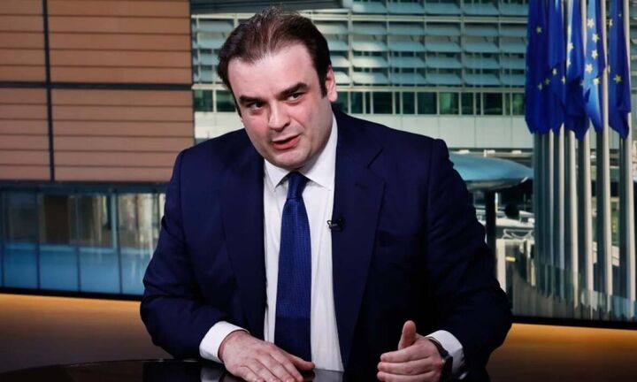 Πιερρακάκης στο Bloomberg: Στοχευμένη προσπάθεια για πρόωρη αποπληρωμή των μνημονιακών δανείων