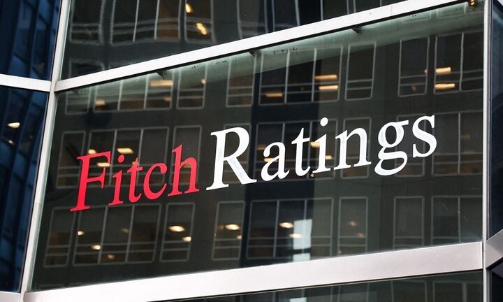 Η Fitch αναβάθμισε την Ελλάδα στην βαθμίδα ‘BBB’- Σταθερό το outlook