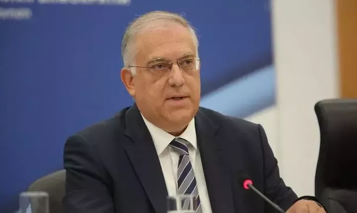 Θεοδωρικάκος: «Ναι» στην παράταση για ένα έτος του πλαφόν 3% στα εμπορικά ενοίκια