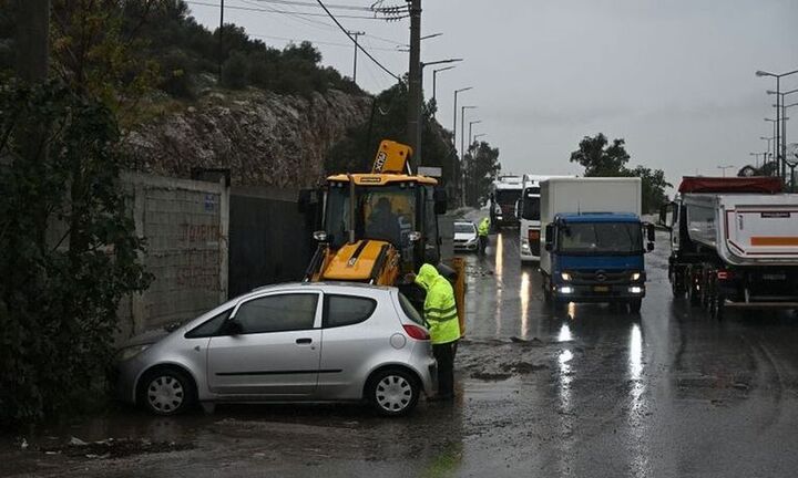 Κακοκαιρία «Byron»: Ποιοι δρόμοι παραμένουν κλειστοί στην Αττική