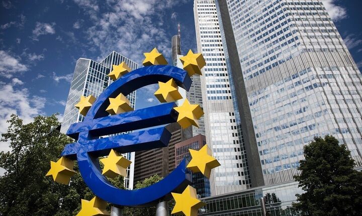 ΕΚΤ: Αμετάβλητα για τέταρτη σερί συνεδρίαση τα επιτόκια - Σταθερό στο 2% των καταθέσεων