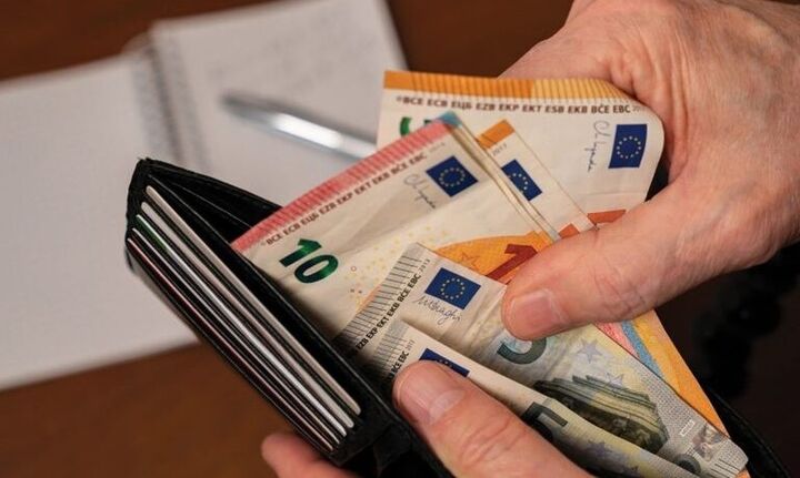 Όλες οι αυξήσεις και οι φοροελαφρύνσεις του 2026 – Ποιοι κερδίζουν, πότε και πόσο