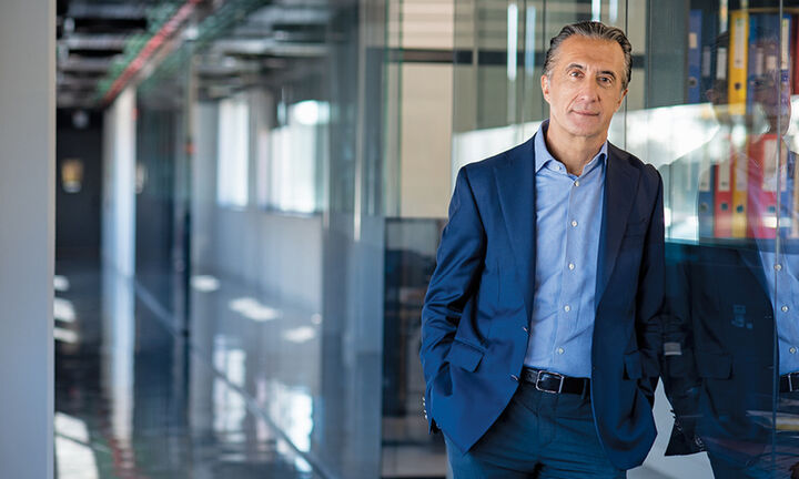 Theon: Πιάνει τον στόχο για έσοδα 435-445 εκατ. ευρώ το 2025 – Ανεκτέλεστο 2,4 δισ. ευρώ