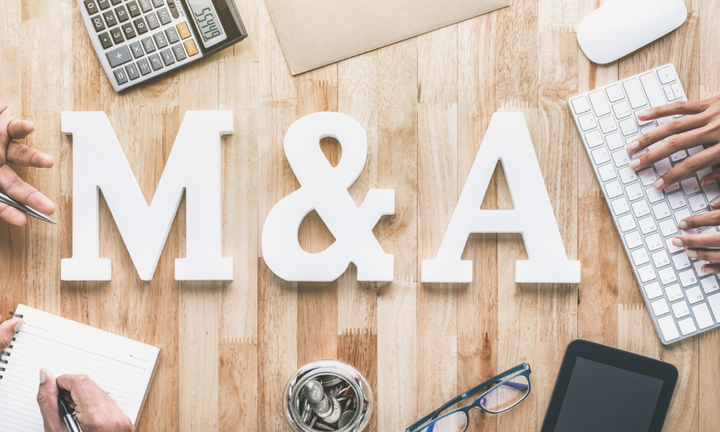 BAIN & COMPANY: Ισχυρή ανάκαμψη για την παγκόσμια αγορά M&A το 2025