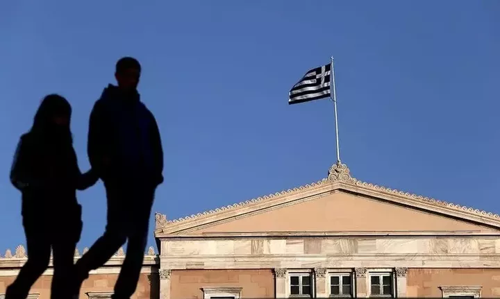 Ισχυρές προοπτικές για την ελληνική οικονομία το 2026 – Οι ευνοϊκές εξελίξεις και οι κίνδυνοι
