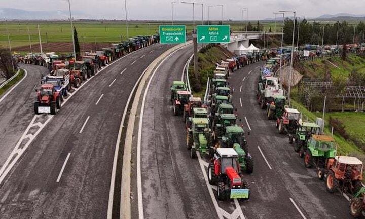 Μπλόκα: Στην κυκλοφορία μέρος του οδικού δικτύου για να διευκολυνθεί η μετακίνηση των εκδρομέων