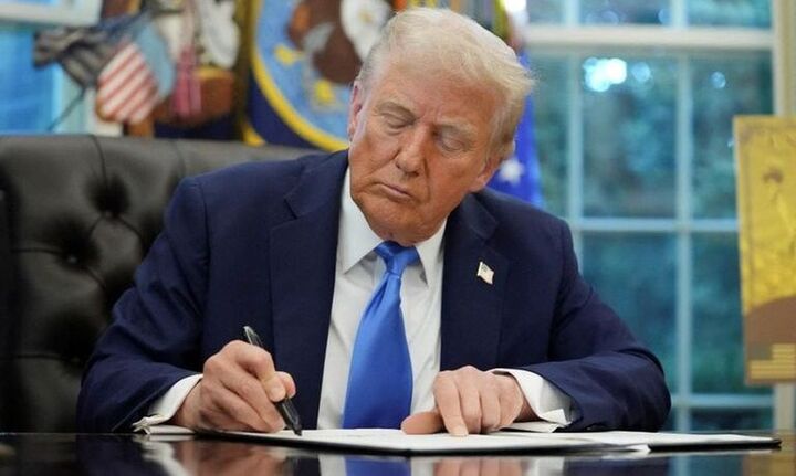 Τραμπ: Απειλεί με δασμούς όσες χώρες δεν στηρίζουν τα σχέδιά του για τη Γροιλανδία